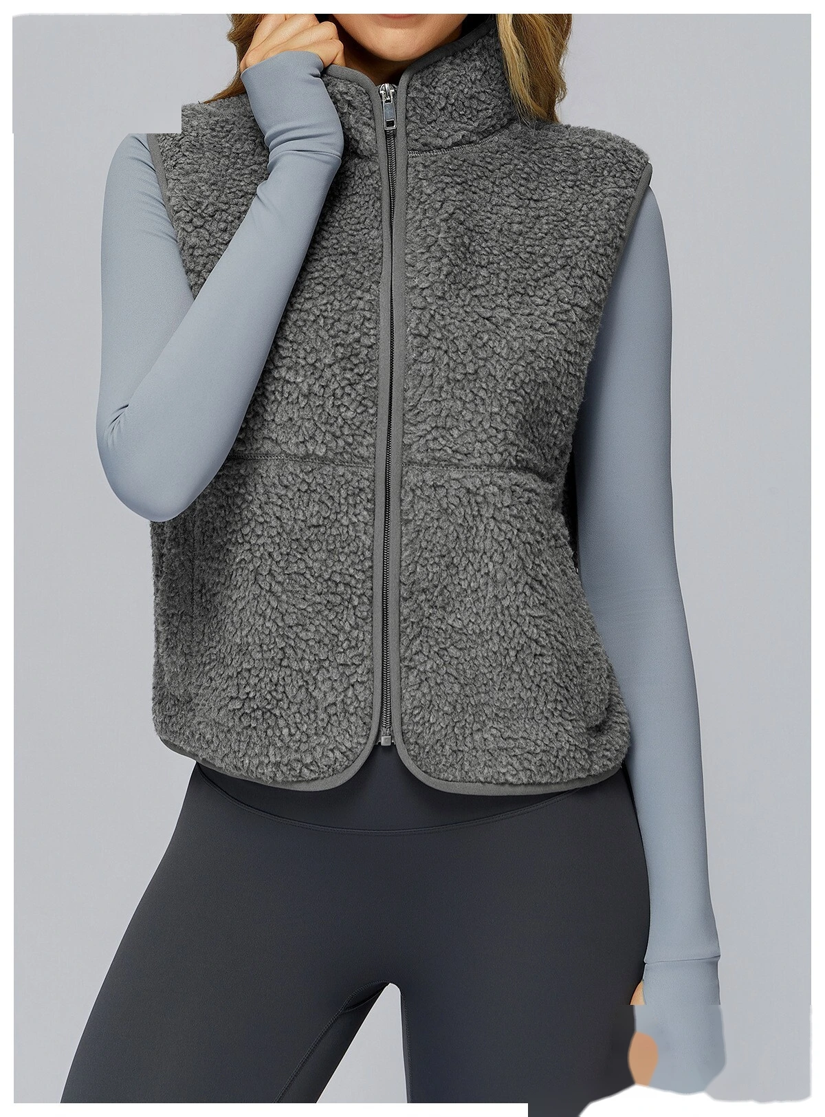 Customized velvet warm sports vest outdoor running fitness sleeveless vest vest detail
