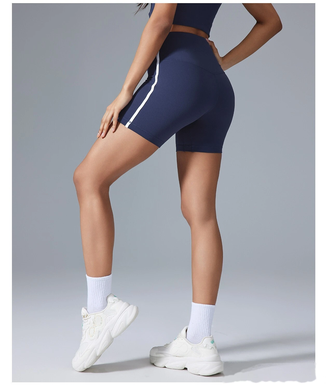 Customized fitness cycling shorts yoga pants tight elastic three-point sports shorts female summer detail