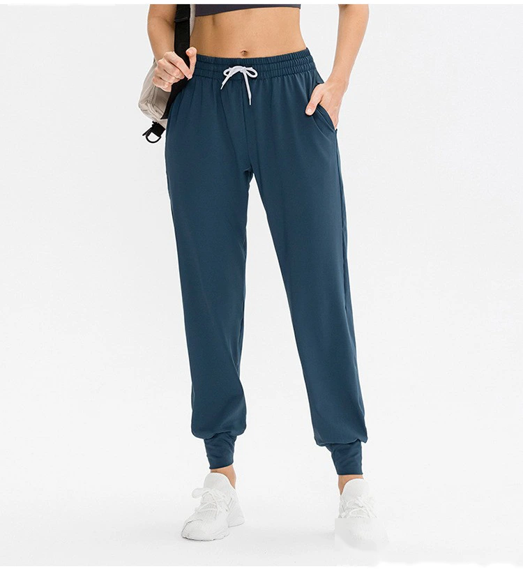 Custom sports pants women's running training yoga pants pocket leisure fitness leg pants detail