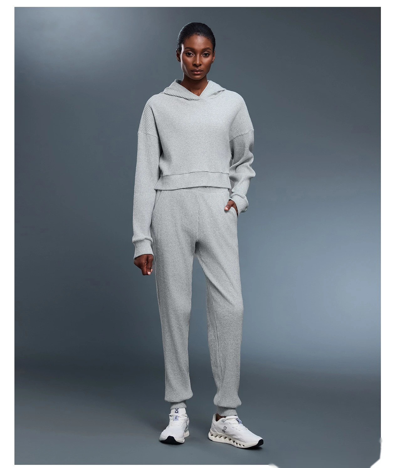 Customized loose hooded sports fitness sweater women's short yoga casual knit pullover detail