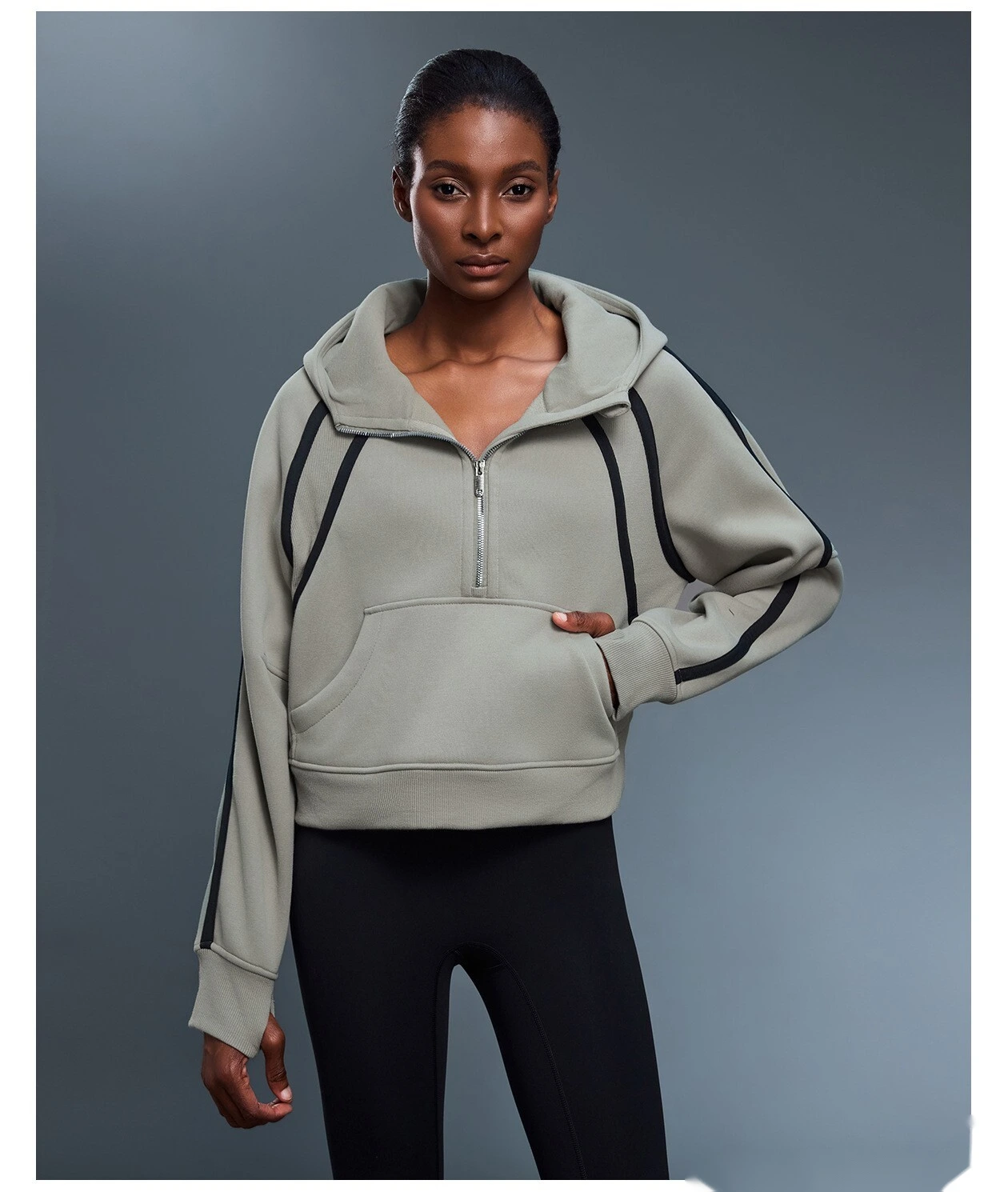 Customized high-necked semi-zipper hooded women's velvet loose contrast sports coat sweater detail