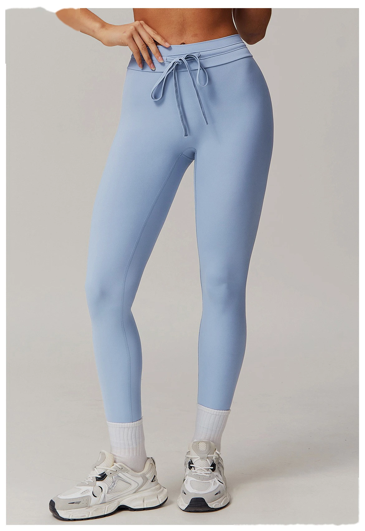 abdomen-lifting and hip-lifting fitness pants, and running pants with beautiful buttocks outside. detail