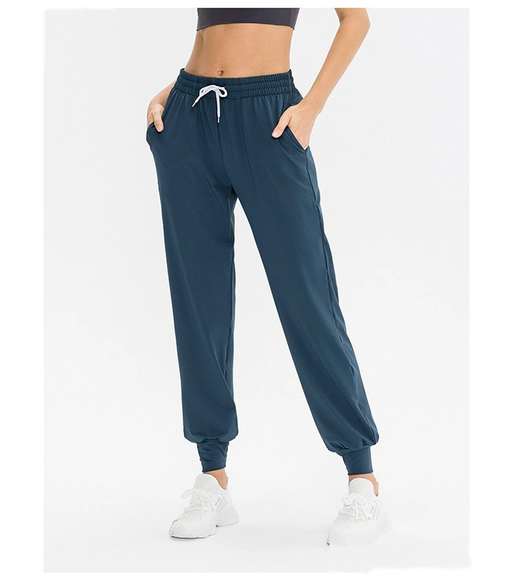 Custom sports pants women's running training yoga pants pocket leisure fitness leg pants detail