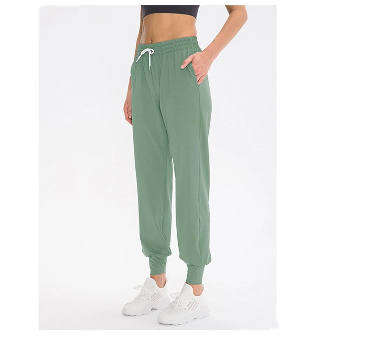 Custom sports pants women's running training yoga pants pocket leisure fitness leg pants detail