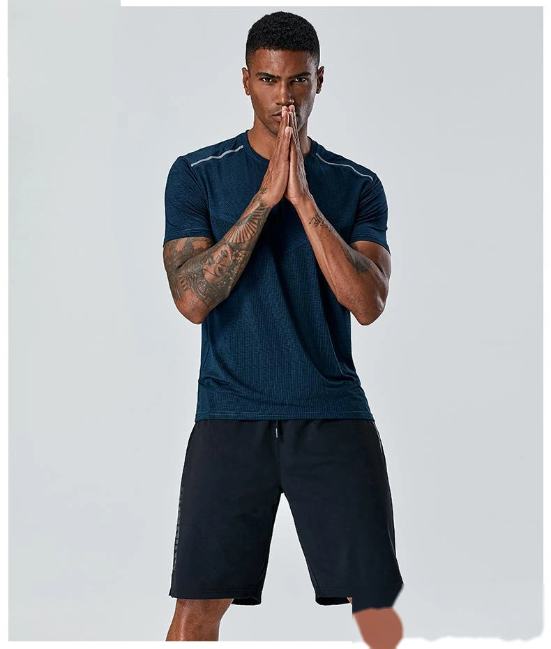 Customized short-sleeved T-shirt men's ice silk sports fitness quick-drying clothes leisure plus size running clothes detail