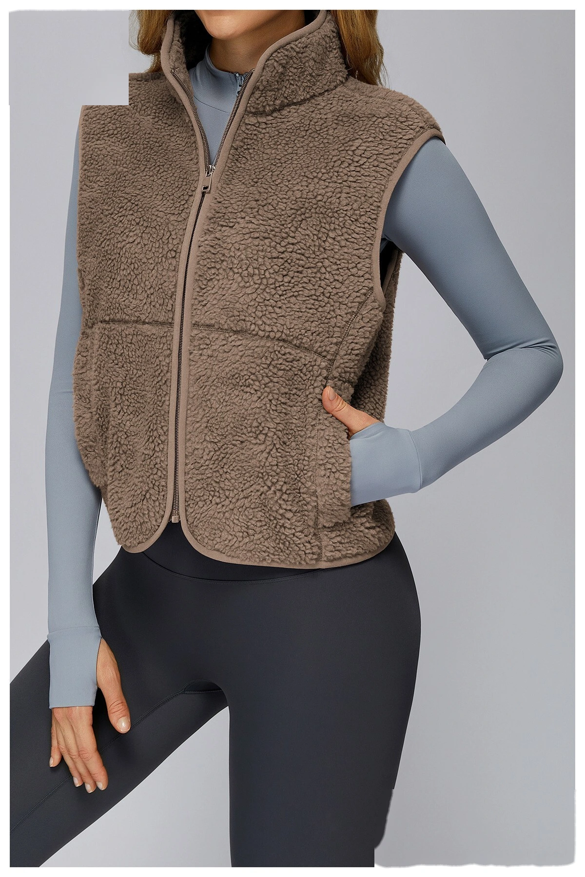 Customized velvet warm sports vest outdoor running fitness sleeveless vest vest detail