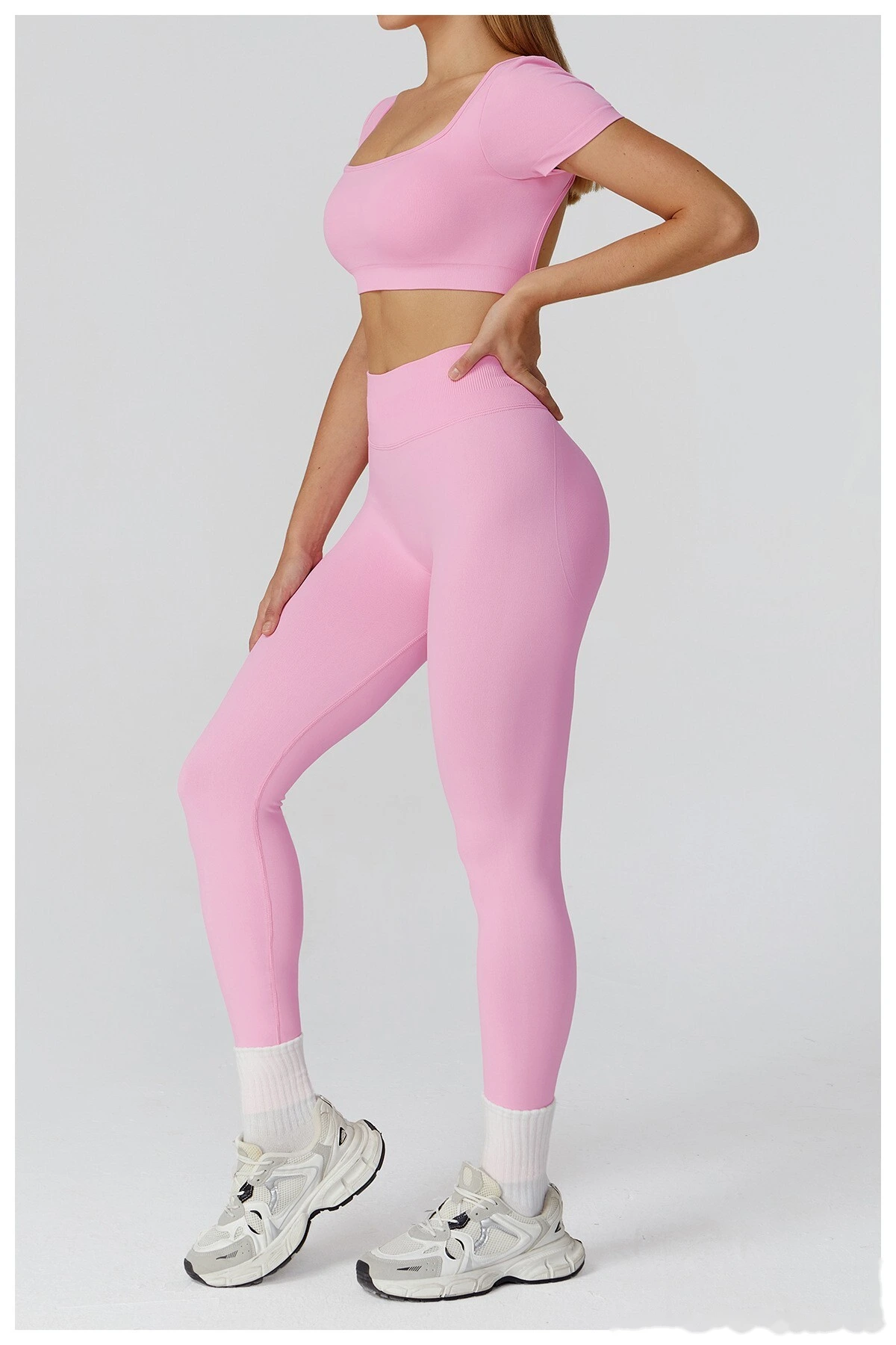 Customized seamless yoga clothes women's hollow back slim short-sleeved sports tops detail
