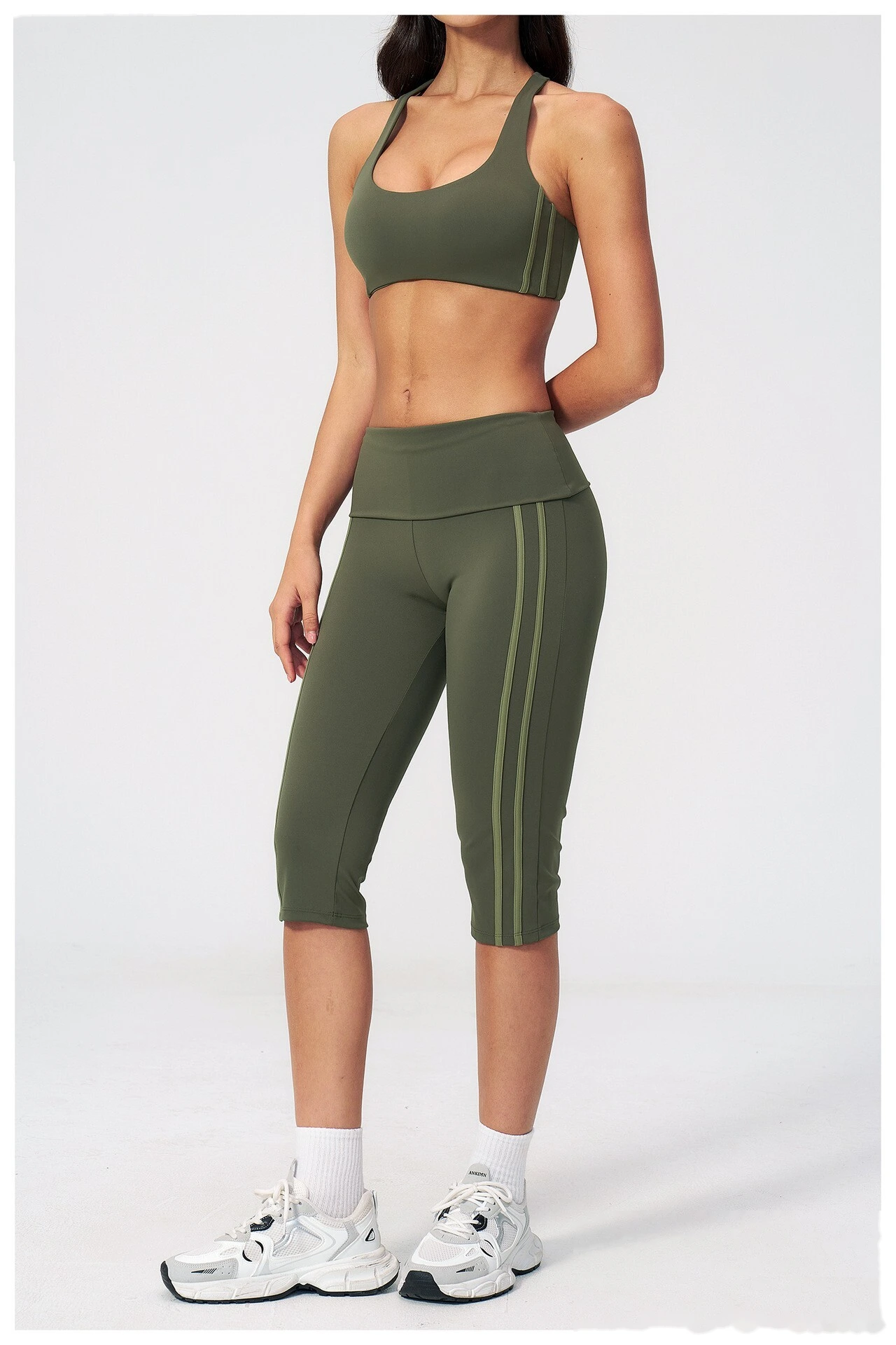Custom Slim Fit Beauty Back Yoga Set Women, Outer Wear Quick Dry Running Fitness Activewear Set detail
