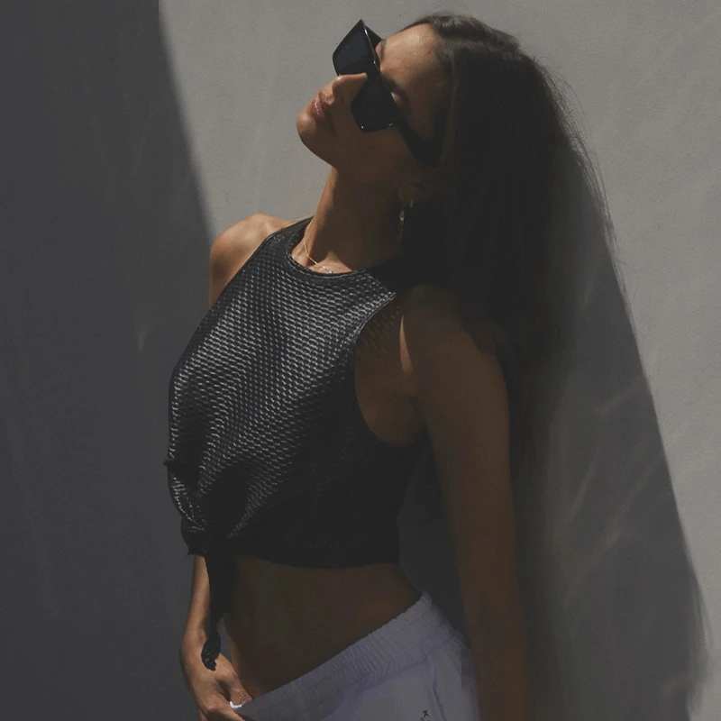 Fashion ladies mesh fabric sleeveless vest sports fitness T-shirt detail