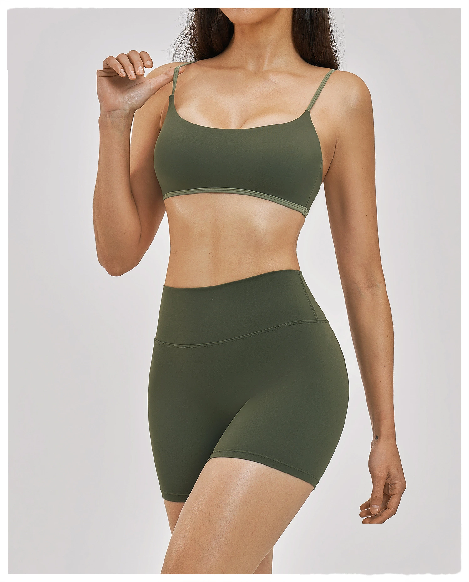 Custom Women’s Thin Shoulder Strap Beauty Back Sports Bra Fake Two Piece Tennis Skort Yoga Fitness Set detail