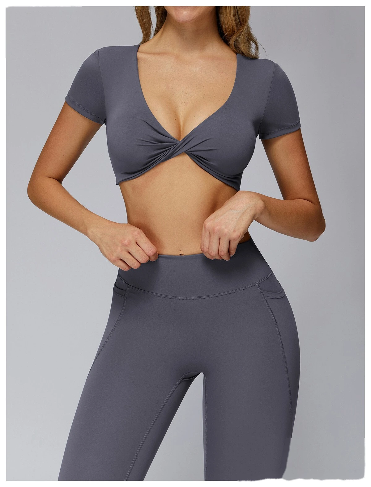 Custom twisted yoga bra tight-fitting quick-drying yoga clothes women's outdoor running fitness sports bra detail