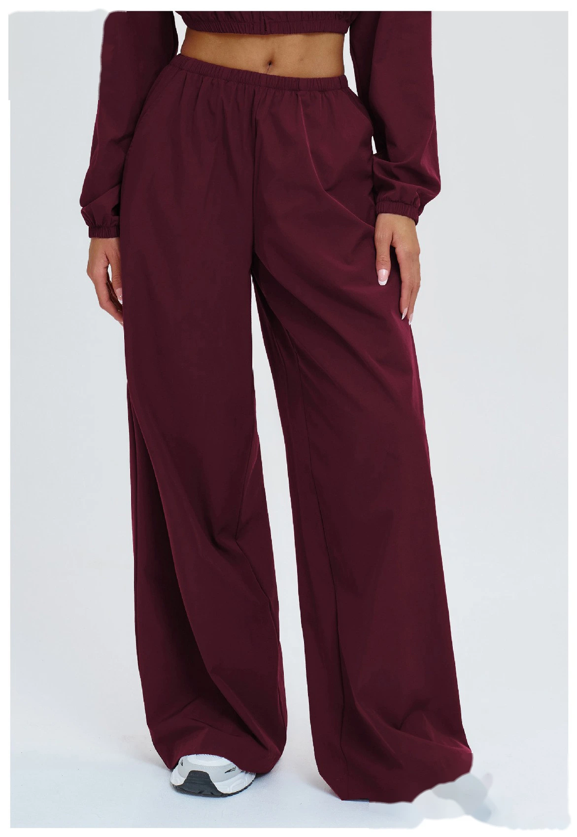 Bulk Custom Outdoor Casual Sports Suit - Hooded Windproof Coat & Loose Workout Sweatpants detail