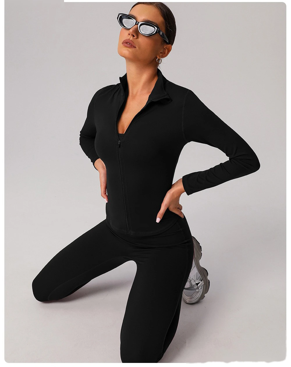 Custom tight nude yoga suit high elastic breathable fitness clothes outdoor body shaping running suit female detail