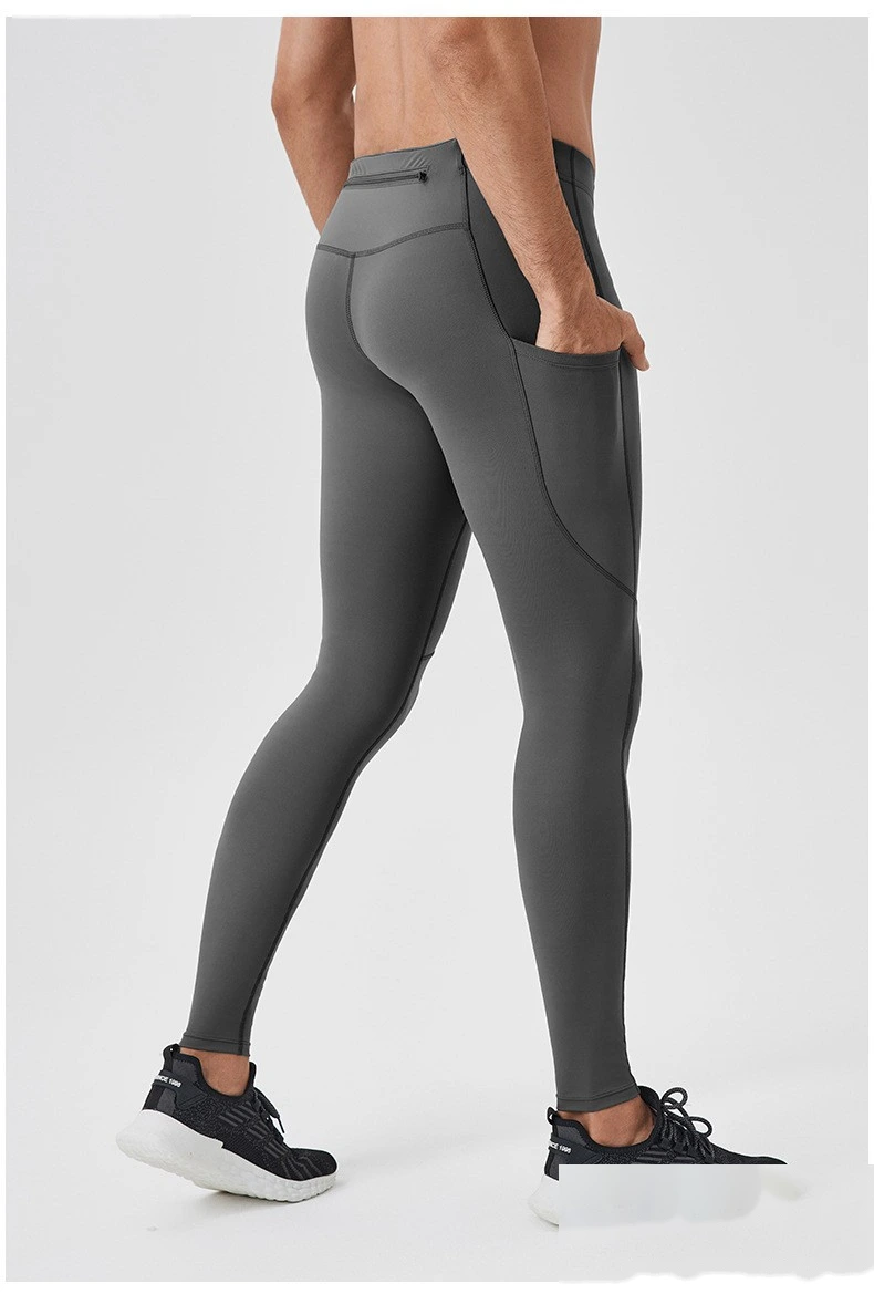 Customized men's yoga pants with high elasticity and tight fitness pants detail