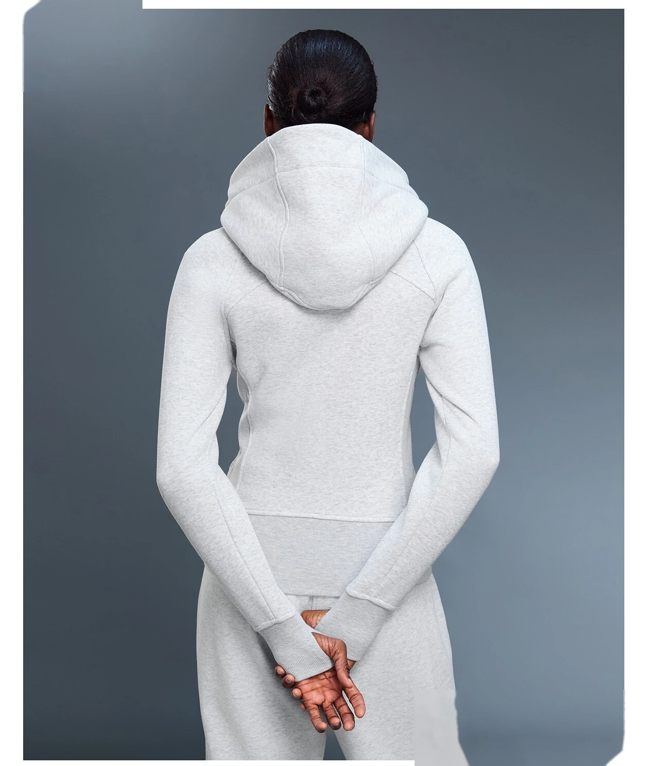 Customized autumn and winter yoga coat Long sleeve slim slimming plus velvet sweater coat. detail