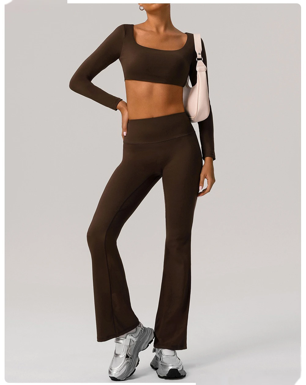 Custom nude yoga suit with chest pad quick-drying tight-fitting fitness suit leisure sports two-piece suit detail