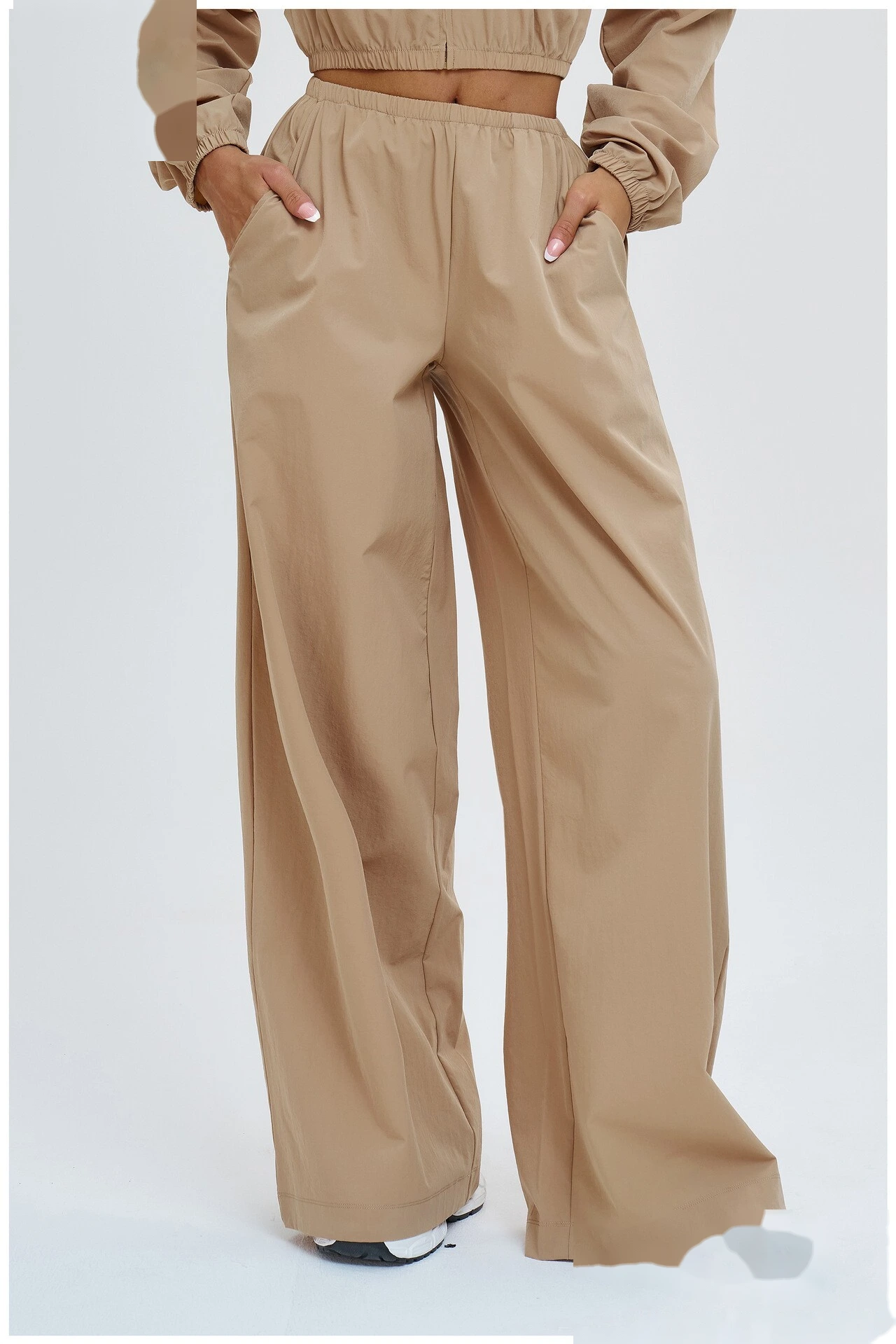 Bulk Custom Outdoor Casual Sports Suit - Hooded Windproof Coat & Loose Workout Sweatpants detail