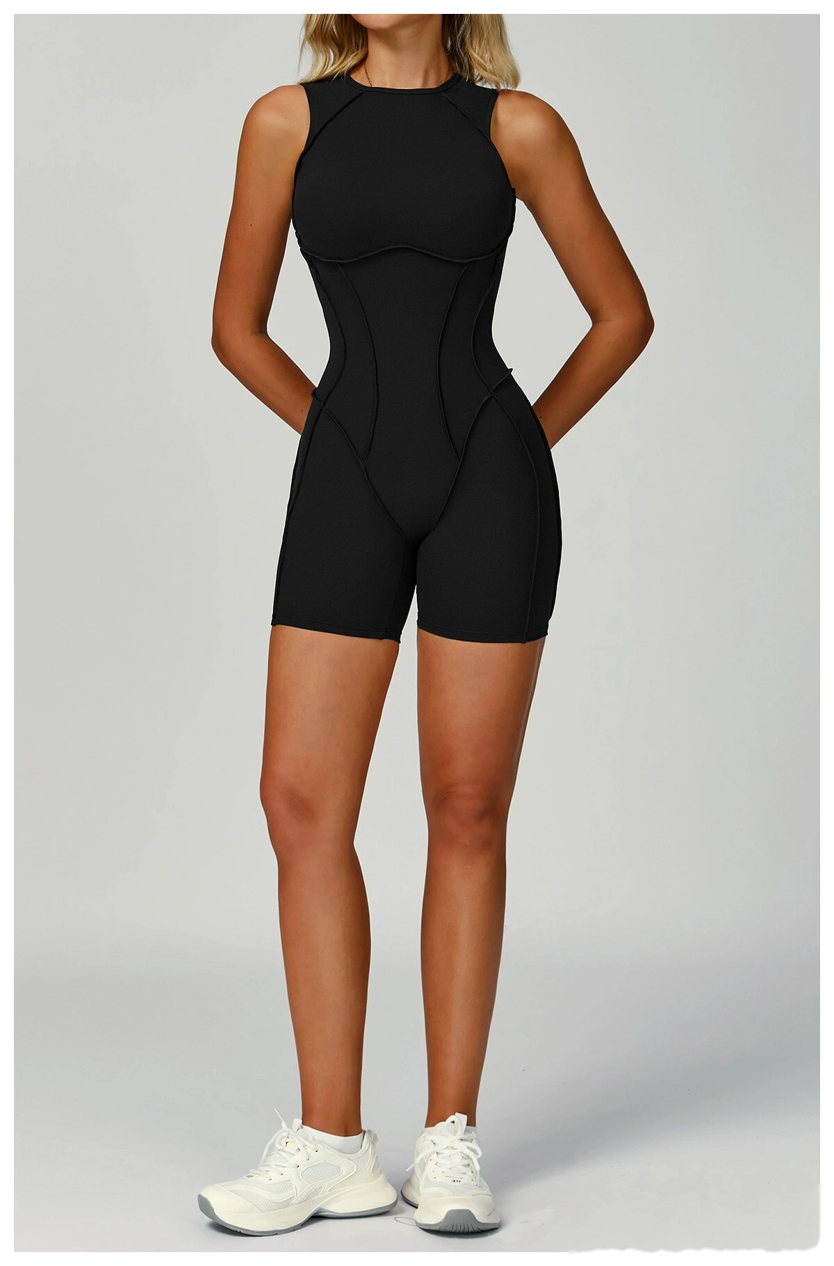 Customized one-piece yoga clothes with beautiful back fashion one-piece women's running fitness clothes detail