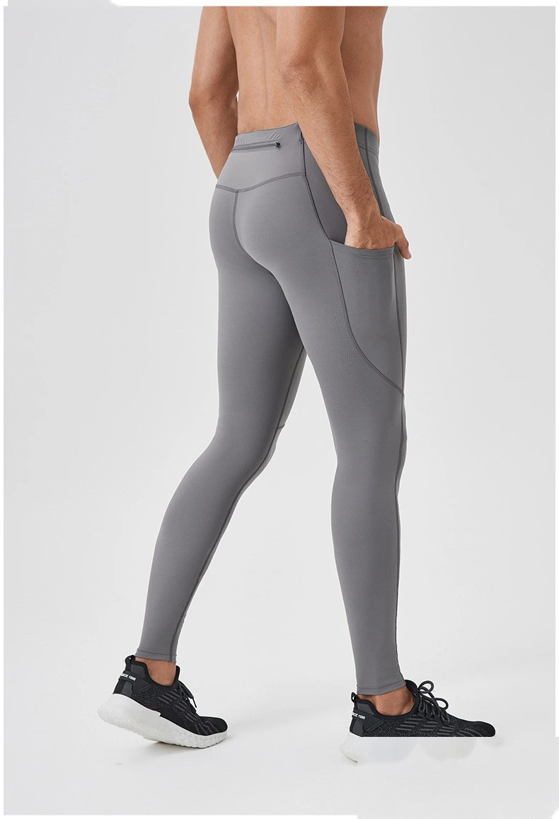 Customized men's yoga pants with high elasticity and tight fitness pants detail