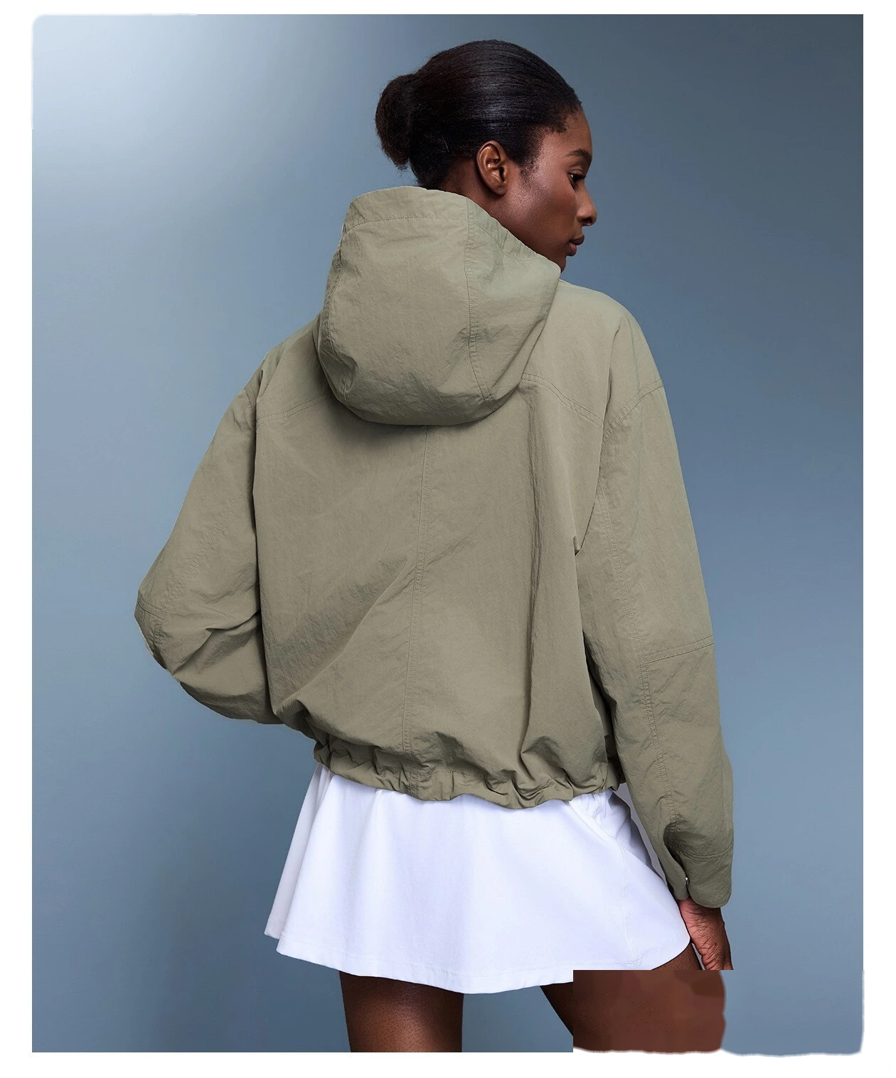 Customized light outdoor waterproof hooded jacket casual windbreaker jacket female autumn. detail
