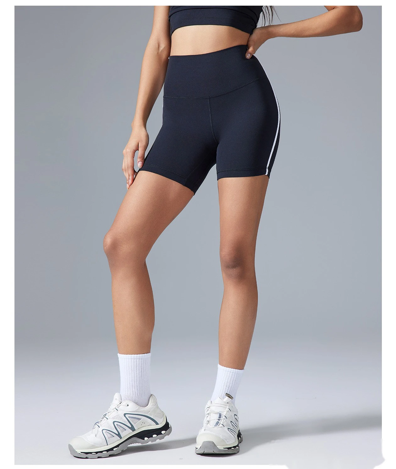 Customized fitness cycling shorts yoga pants tight elastic three-point sports shorts female summer detail