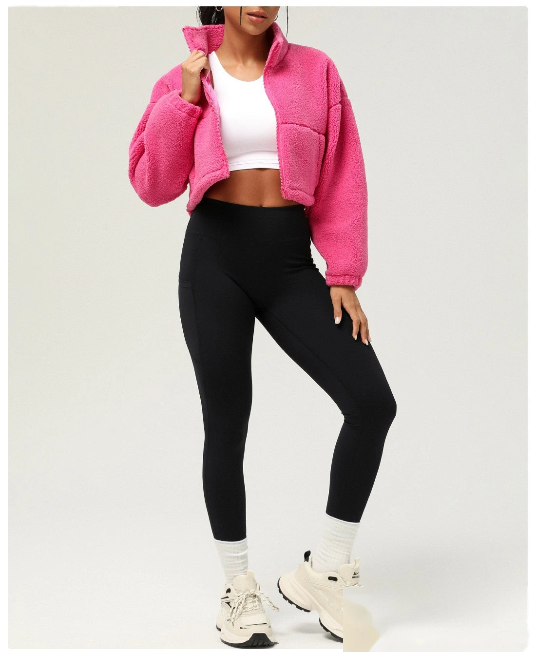 Custom lambswool sports and leisure coat thick plush short coat in autumn and winter outdoor running coat detail