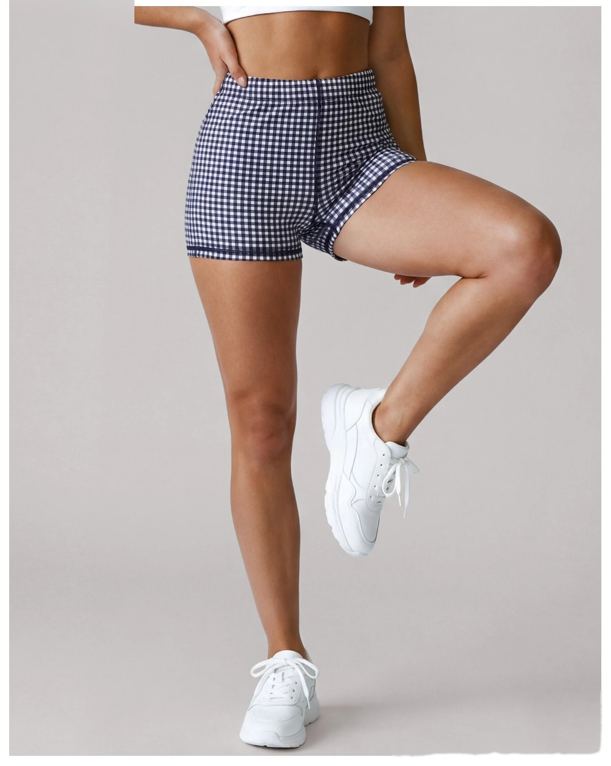 Women High Rise Fitness Shorts, Elastic Drawstring Sculpting Sports Shorts for Gym Training Daily Wear detail
