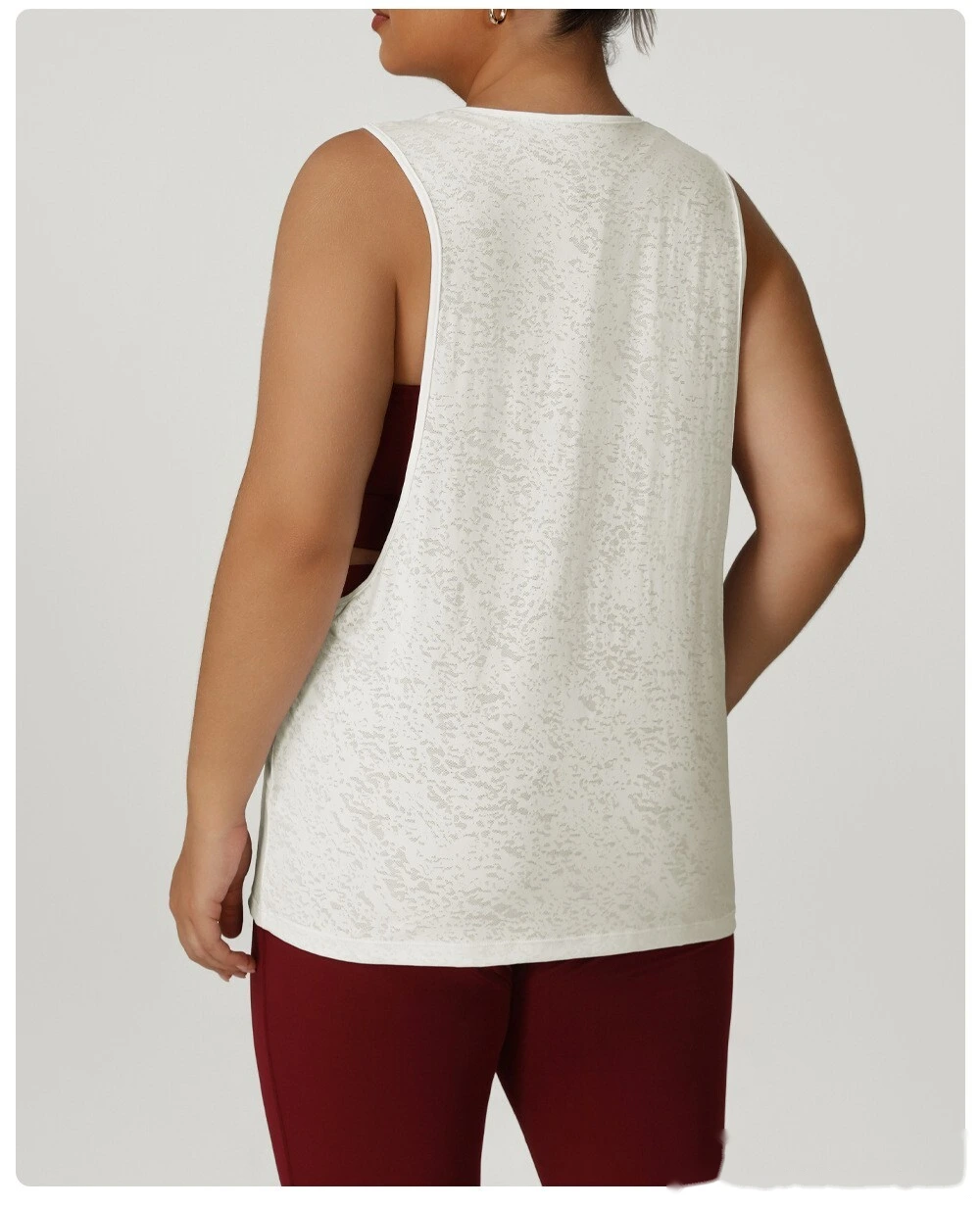 Plus size sleeveless leisure sports shirt round neck breathable yoga vest running training blouse detail