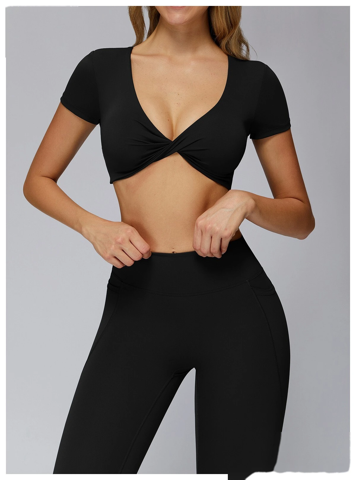 Custom twisted yoga bra tight-fitting quick-drying yoga clothes women's outdoor running fitness sports bra detail