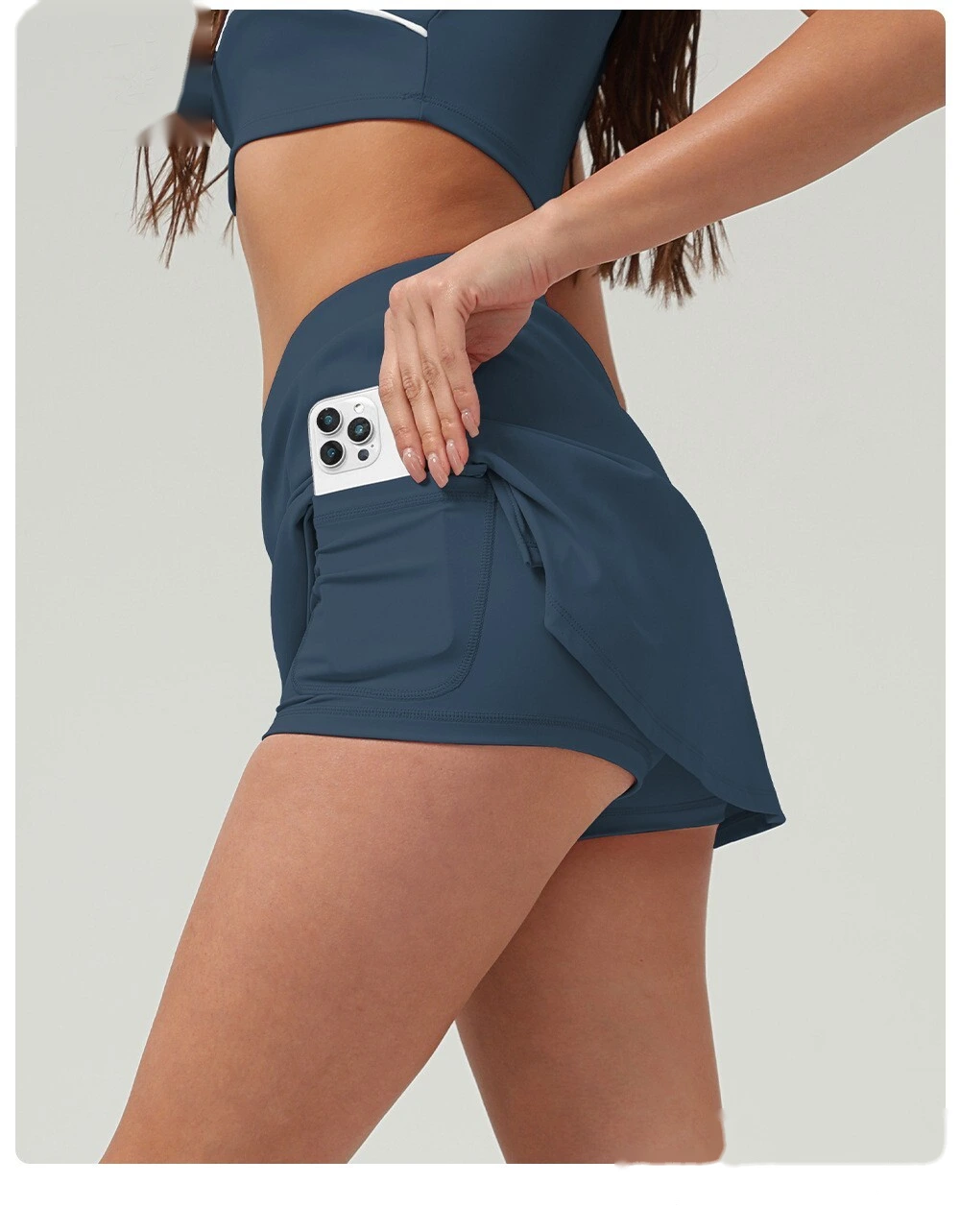 Customized running skirt with slim hips and crossed waist yoga skirt and tennis skirt. detail