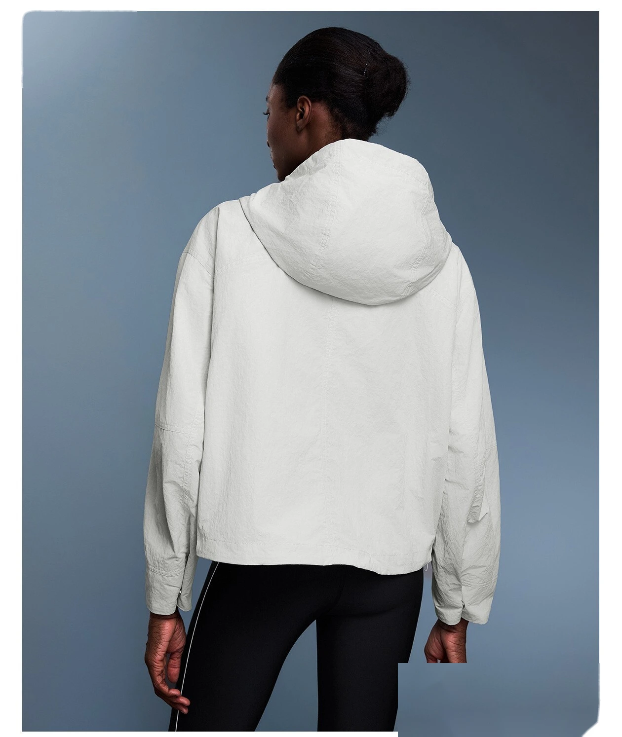 Customized light outdoor waterproof hooded jacket casual windbreaker jacket female autumn. detail