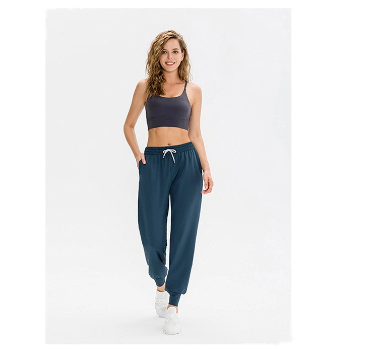 Custom sports pants women's running training yoga pants pocket leisure fitness leg pants detail