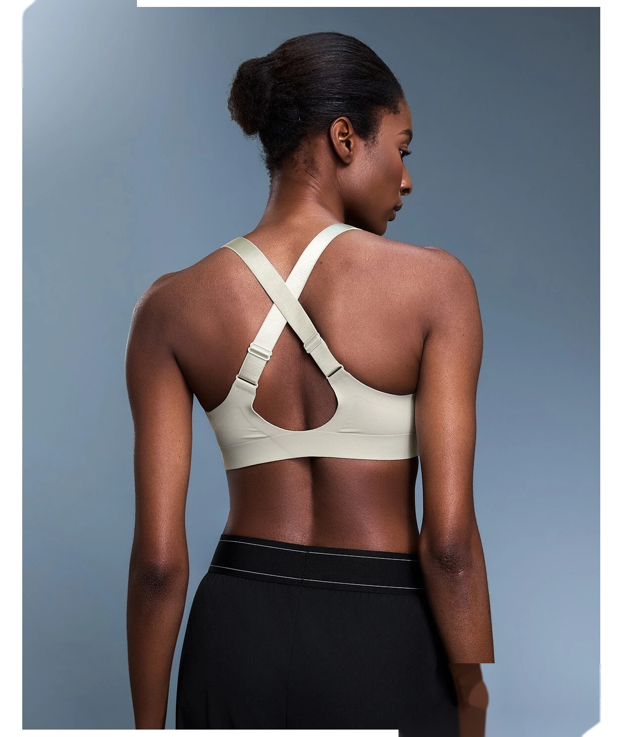 Customized front zipper integrated cup shockproof sports bra women's back yoga bra. detail