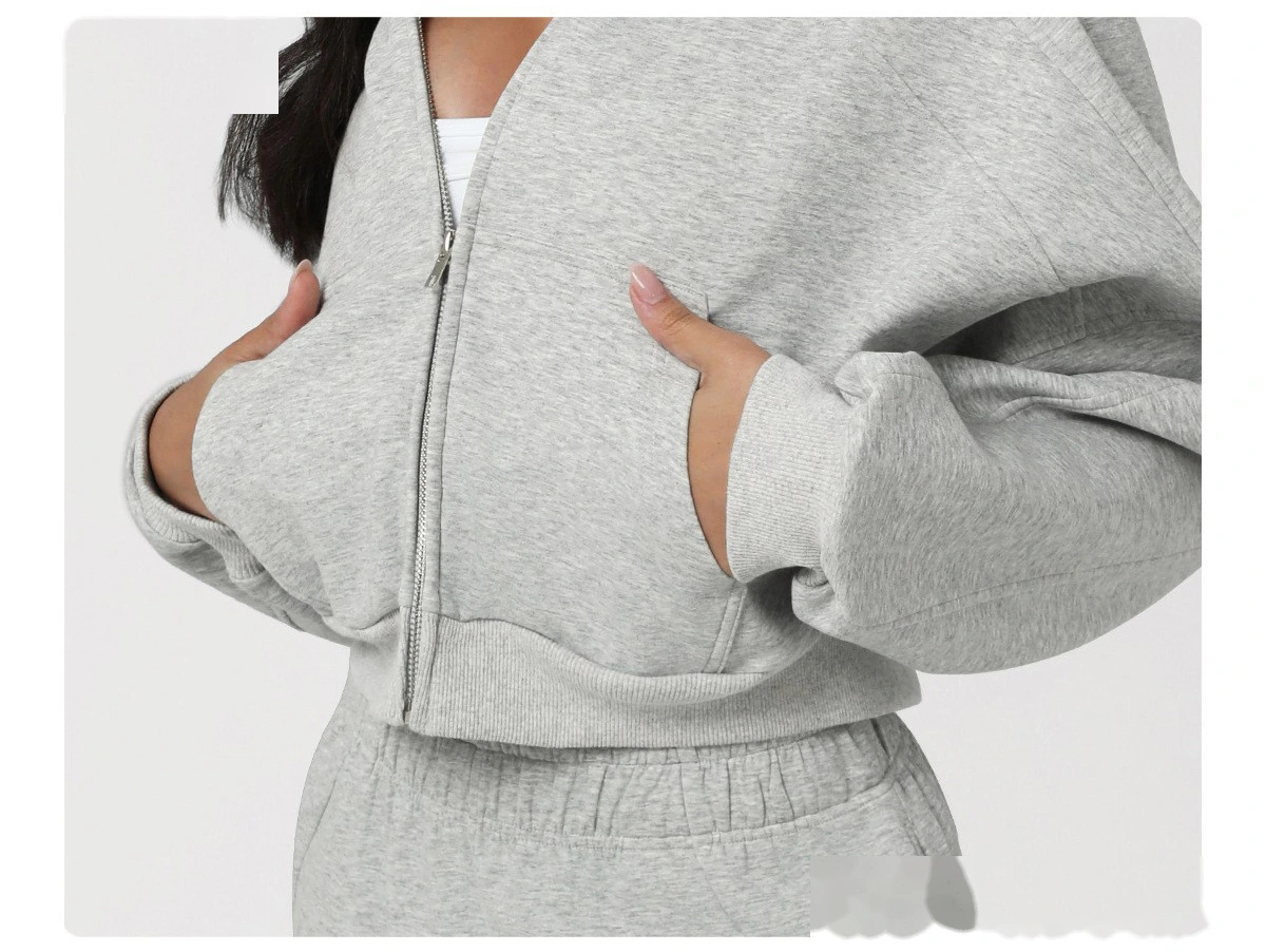 Custom hooded sporty casual sweatshirt, outdoor running fitness top, short-style yoga sweatshirt jacket detail