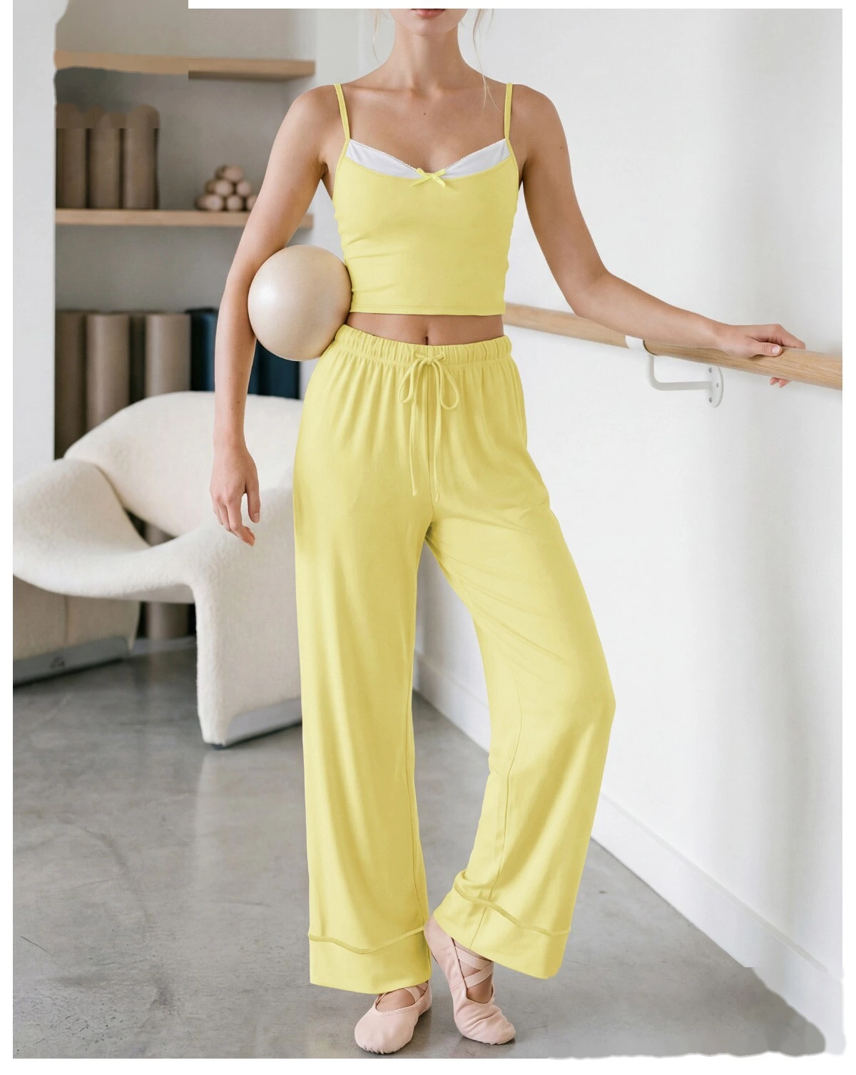 Color Block Fake Two-Piece Sports Tank, Thin Strap Beauty Back Yoga Cami with Padded Cups for Pilates Training detail