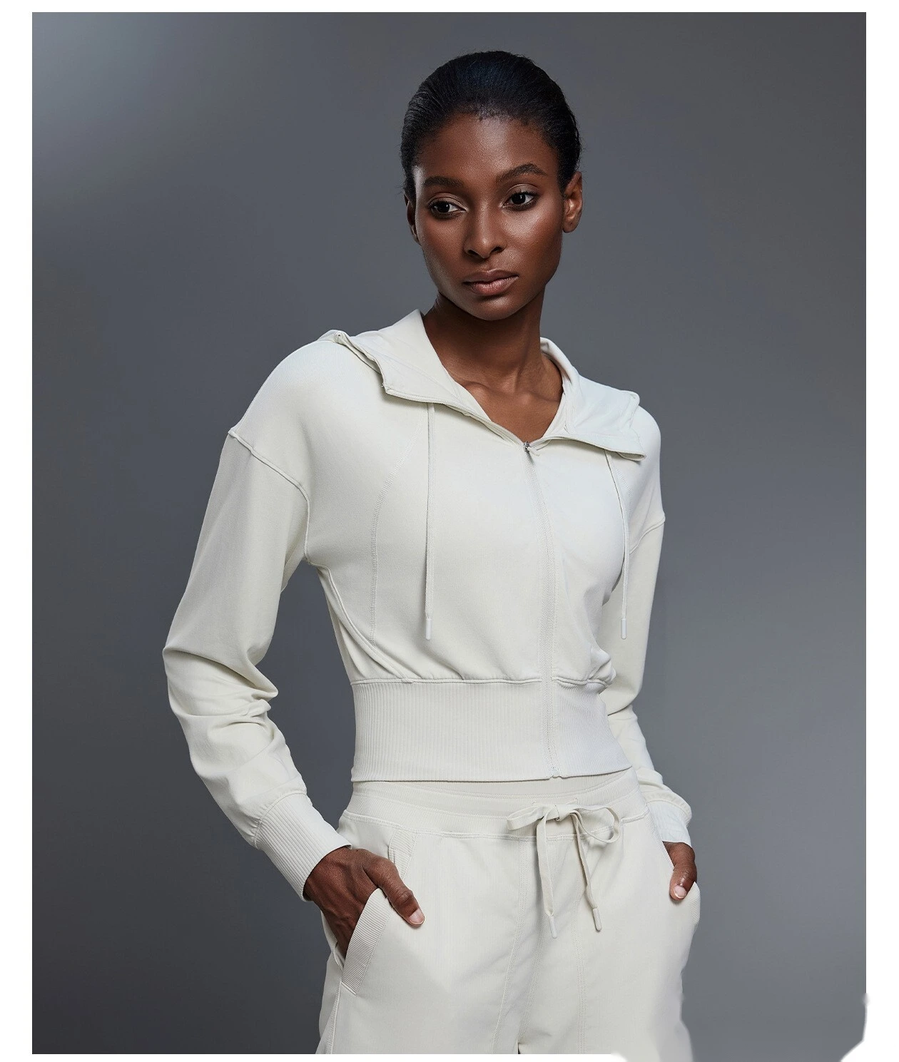 Customized hooded sports coat short waist cardigan long sleeve top yoga fitness clothes for women detail
