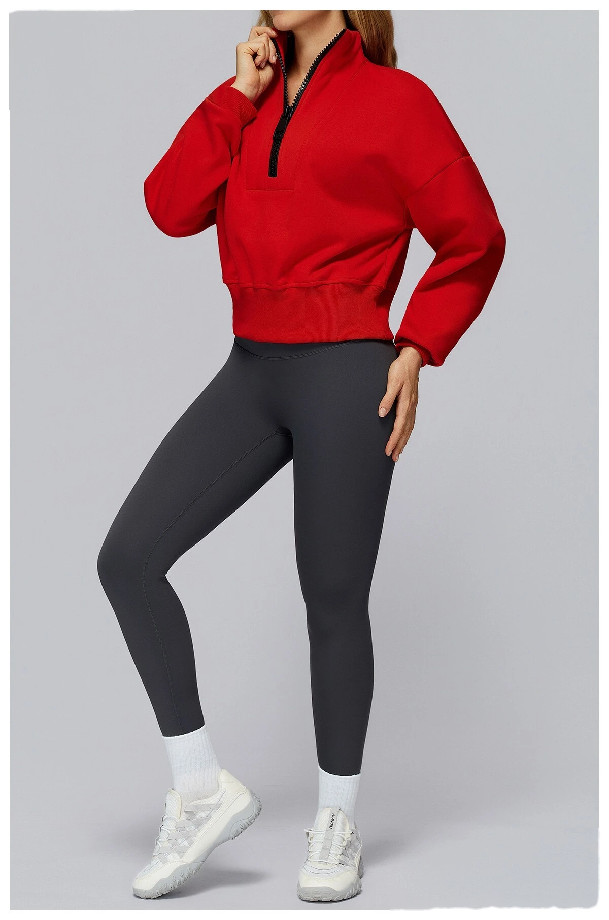 Customized autumn and winter stand collar loose sweater warm and casual outdoor sports sweater top detail