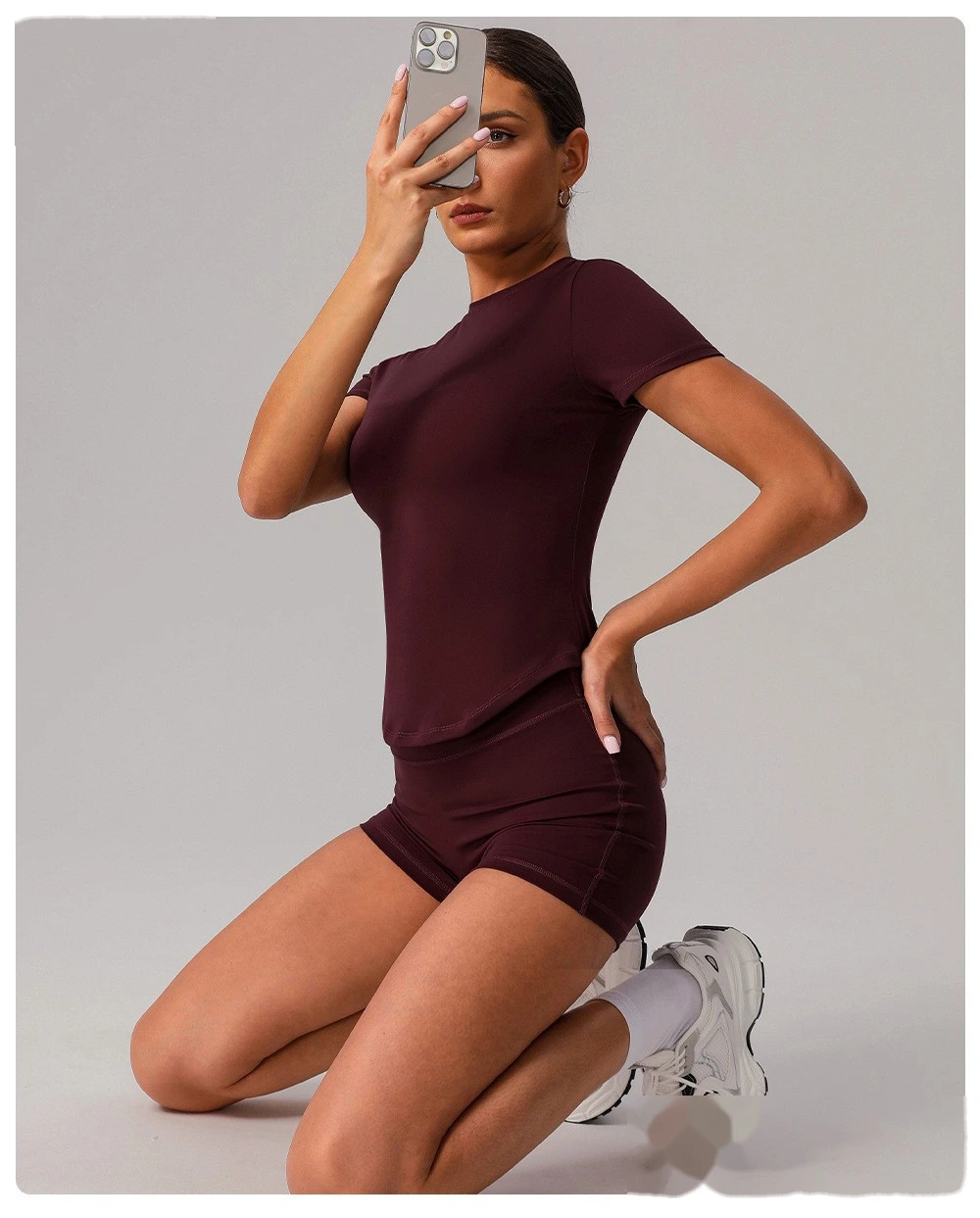 Custom tight nude yoga suit high elastic breathable fitness clothes outdoor body shaping running suit female detail