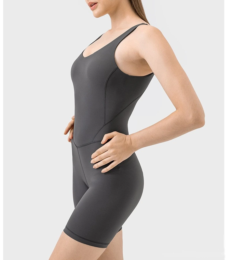 Double 6-shaped jumpsuit for women's abdomen and hip lifting yoga Pilates jumpsuit detail