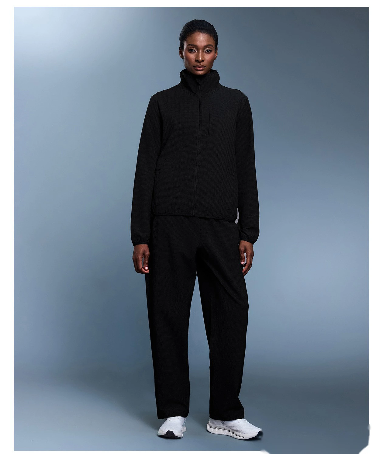 Customized outdoor lightweight sports long sleeve thin velvet warm and casual coat for women in autumn detail