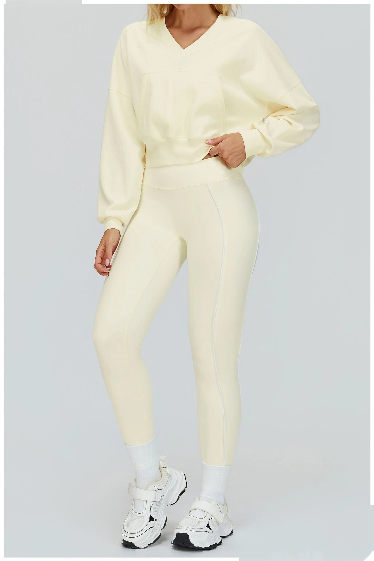 Windproof Hooded Sweatshirt, Women's/Loose Fit Workout Outerwear detail