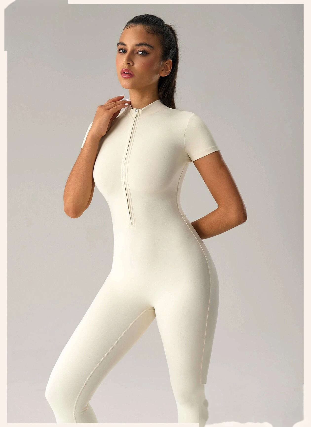 Custom Women’s Short Sleeve Zipper Front Yoga Bodysuit Tummy Control Butt Lifting Workout Jumpsuit detail