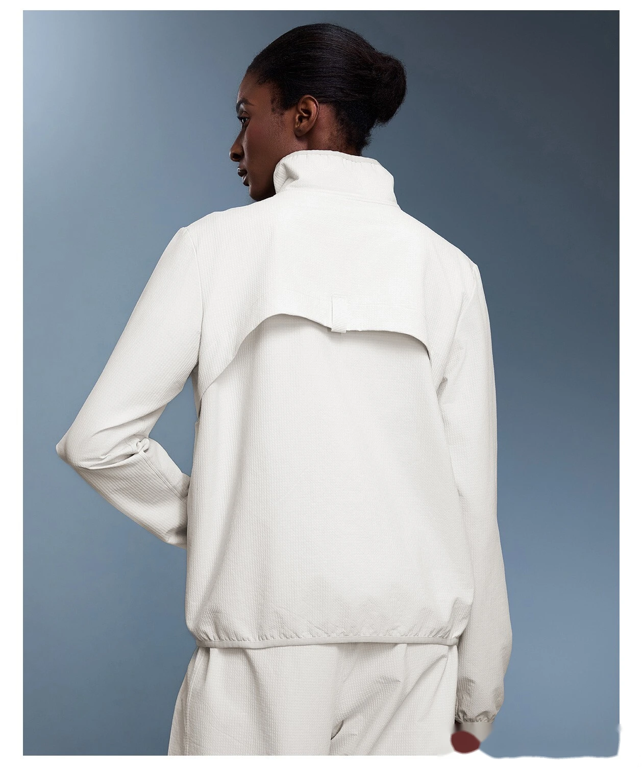 Customized outdoor lightweight sports long sleeve thin velvet warm and casual coat for women in autumn detail
