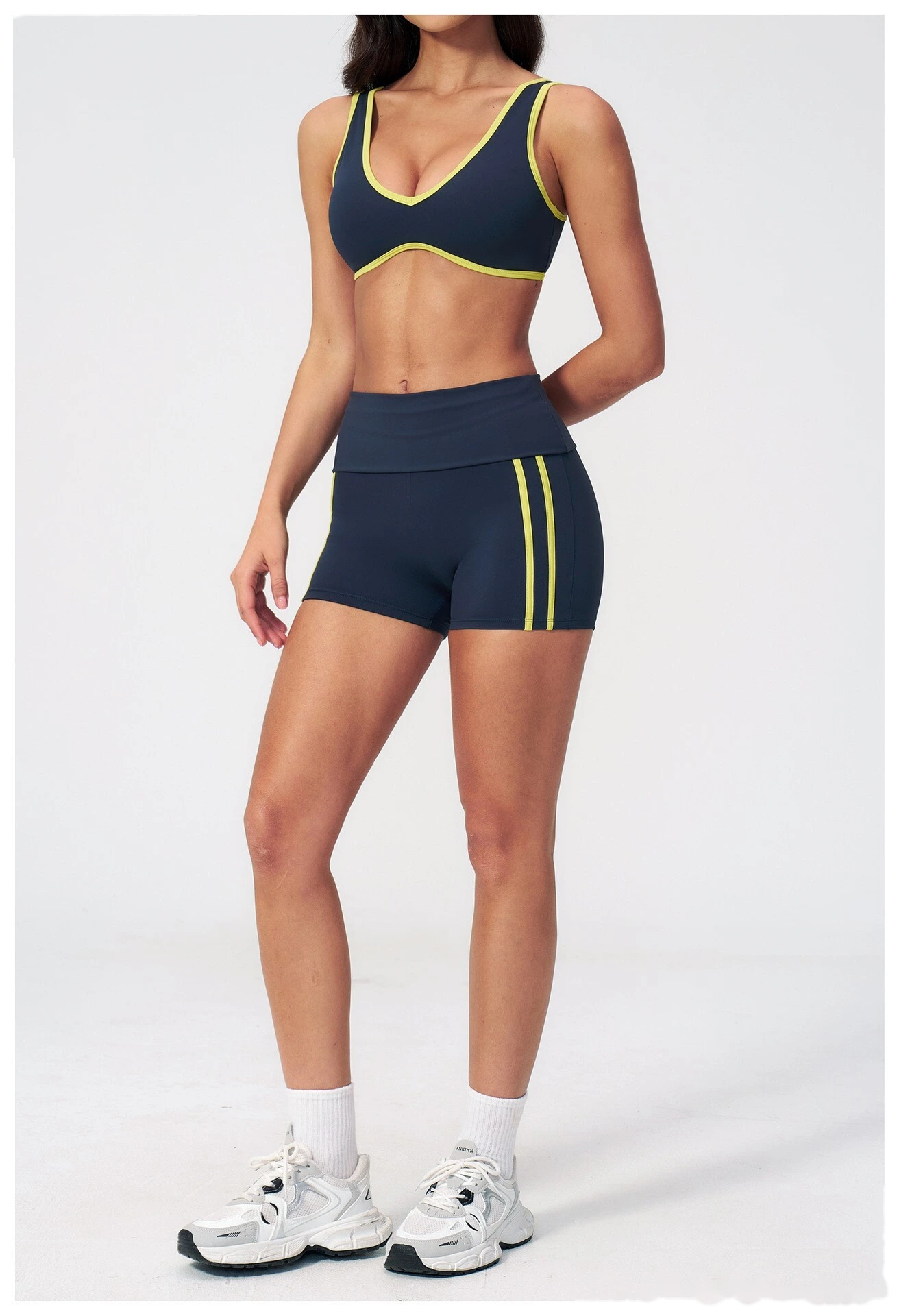 Custom European American Fitness Shorts, High Waist Roll Waist Peach Hip Elastic Naked Feel Tight Yoga Shorts For Women detail