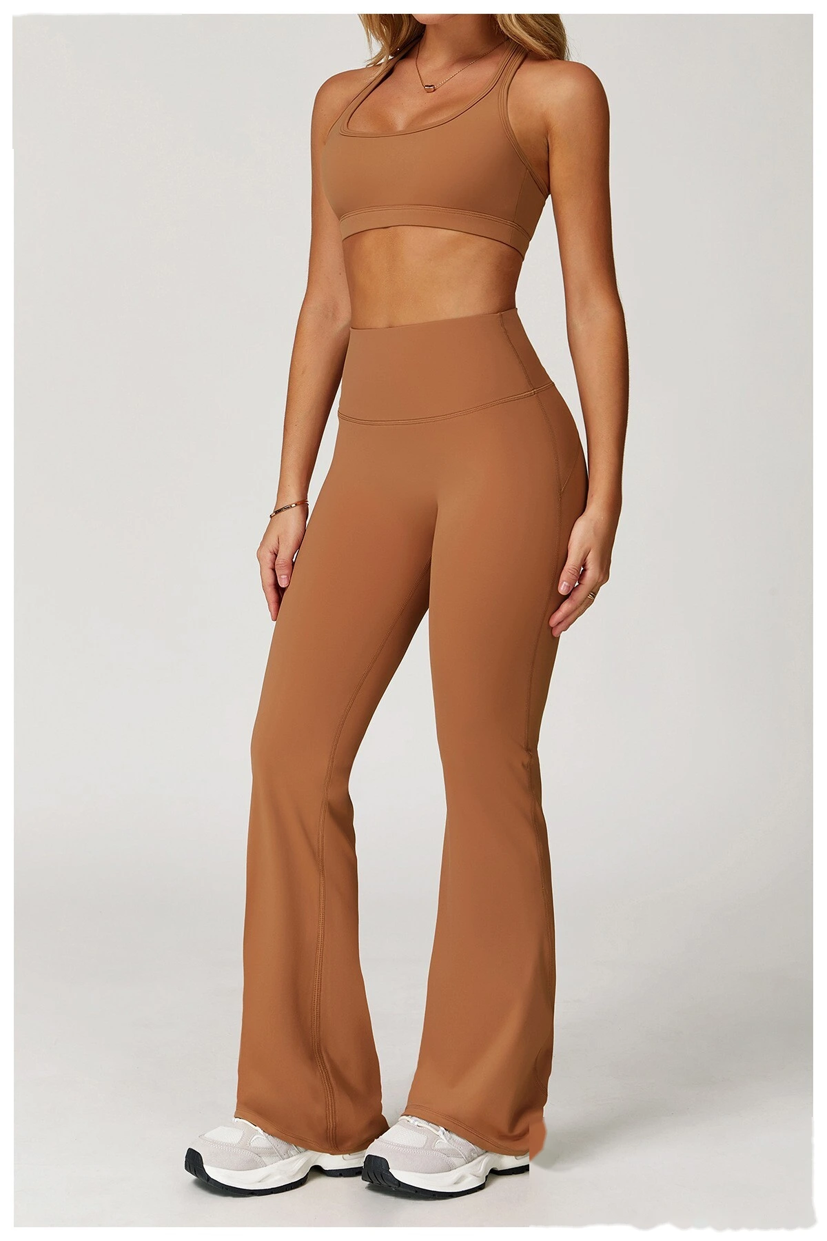 Soft and comfortable flared pants, wide legs and slim trousers, outdoor running and fitness pants detail