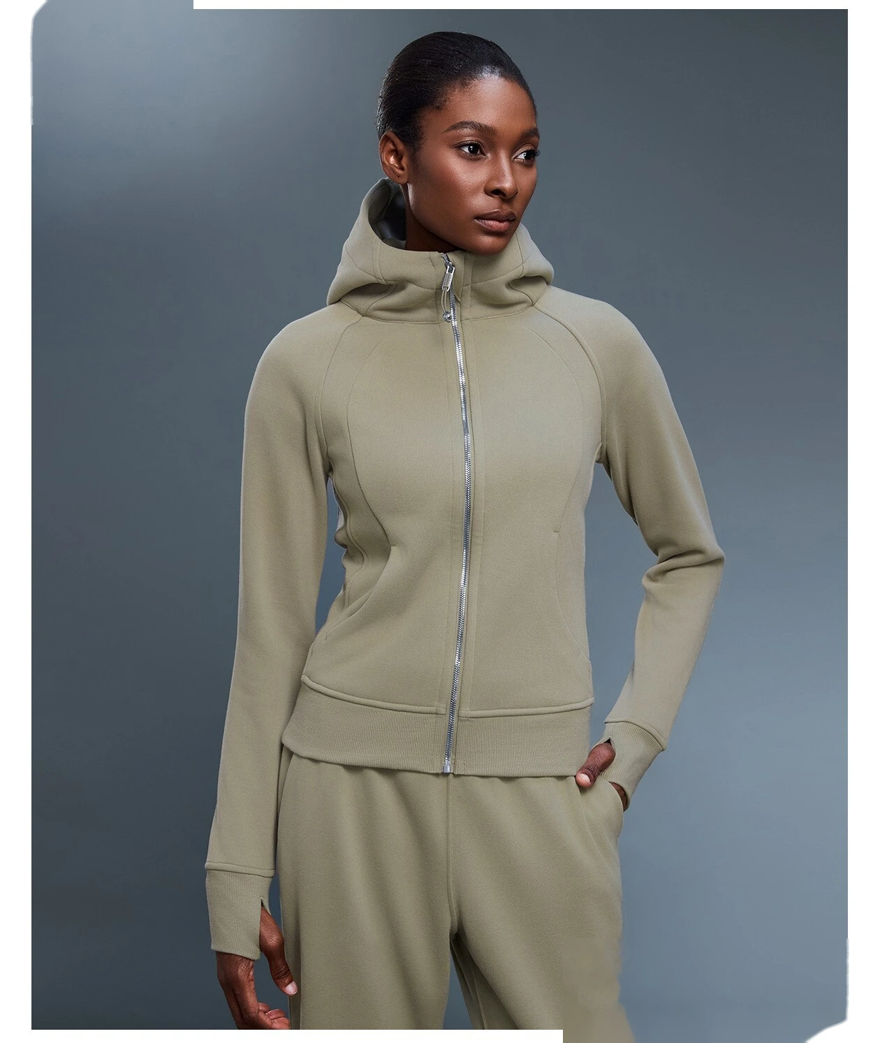 Customized autumn and winter yoga coat Long sleeve slim slimming plus velvet sweater coat. detail
