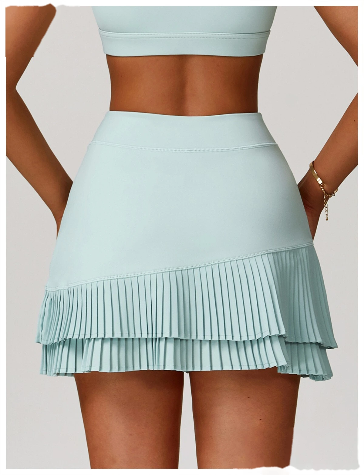 Customized sports skirt with high waist and pleated leggings pocket skirt to prevent exposure detail