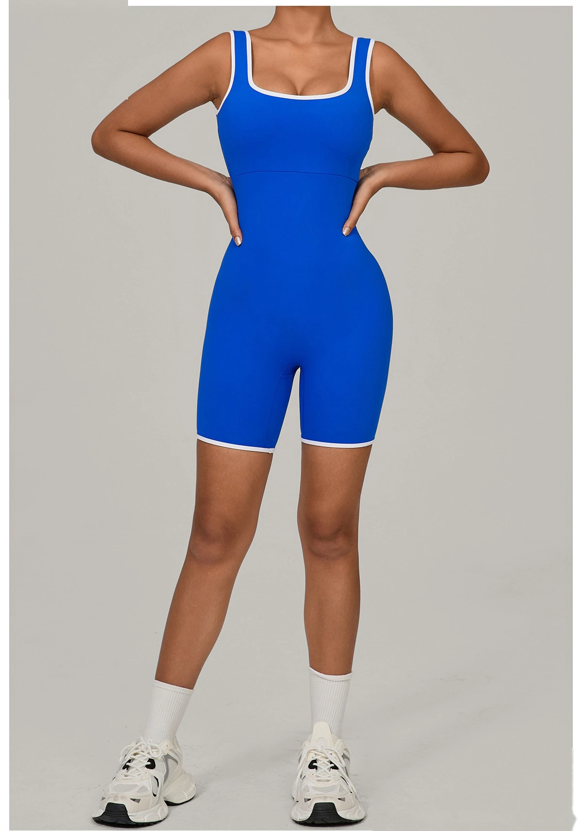 Customized contrast stitching generous neck sports jumpsuit yoga clothes backless outdoor fitness jumpsuit detail