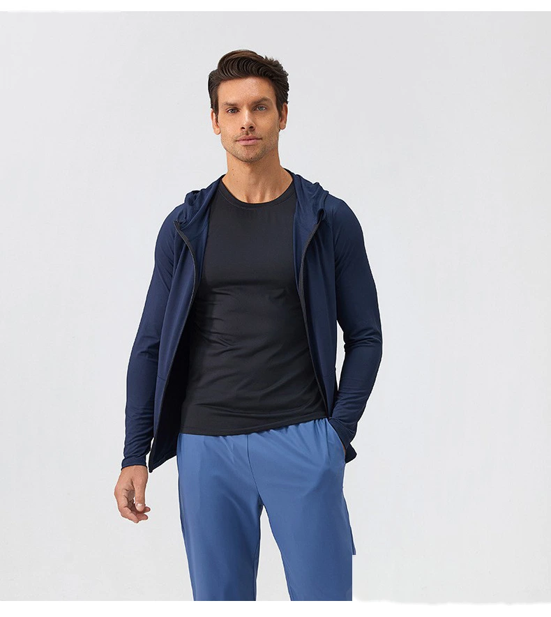 Customized fitness clothes long sleeve quick-drying running men's coat for autumn and winter sports detail