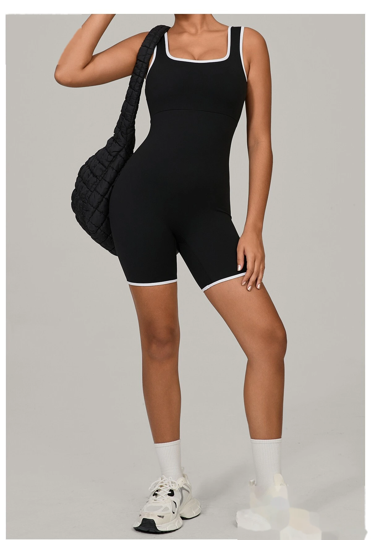 Customized contrast stitching generous neck sports jumpsuit yoga clothes backless outdoor fitness jumpsuit detail